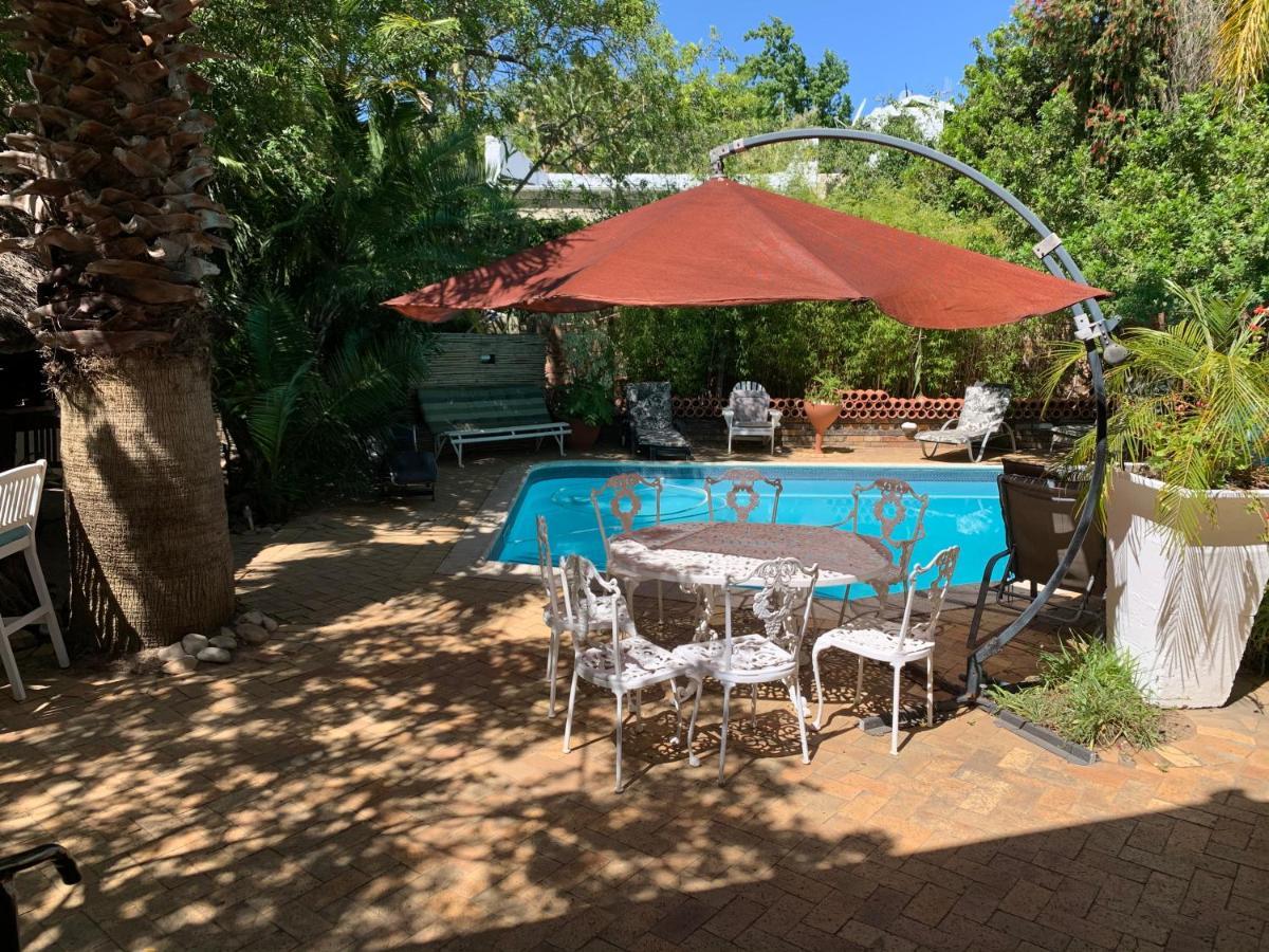The Little Hideaway Guesthouse Stellenbosch Bagian luar foto