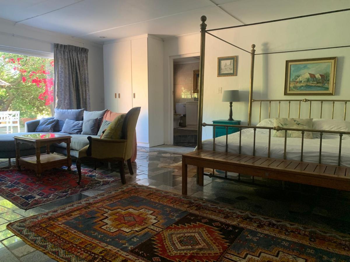The Little Hideaway Guesthouse Stellenbosch Bagian luar foto