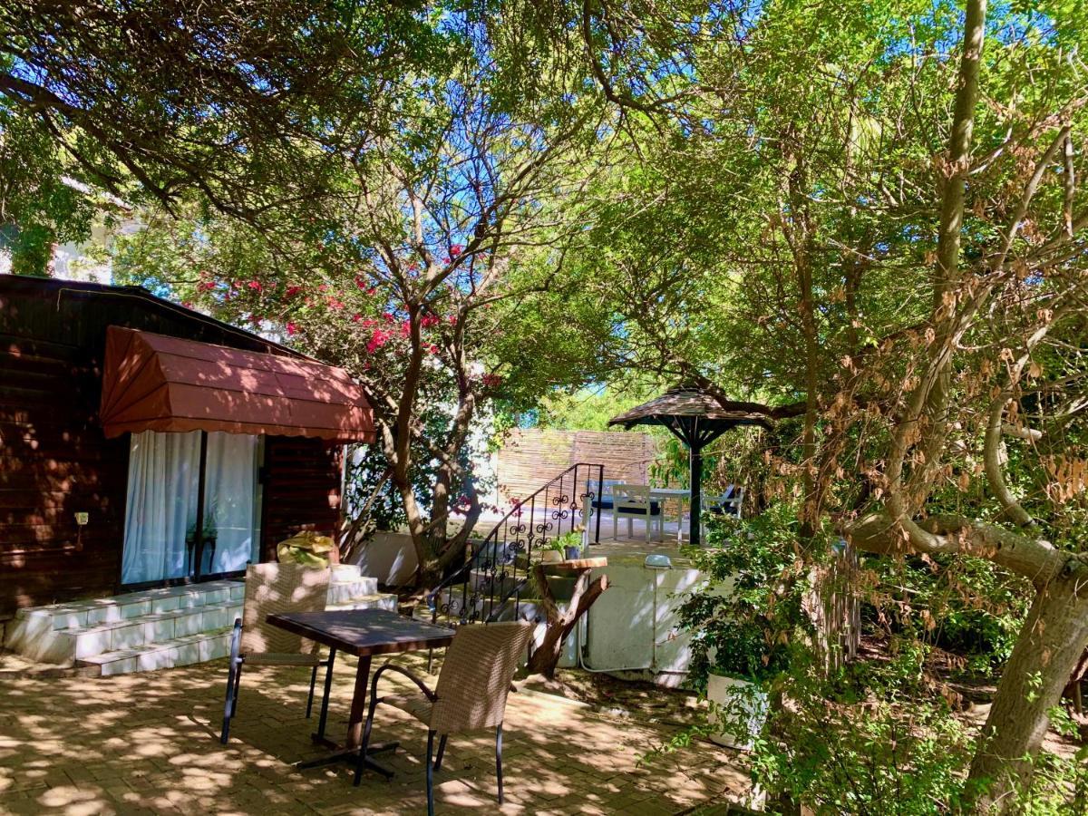 The Little Hideaway Guesthouse Stellenbosch Bagian luar foto