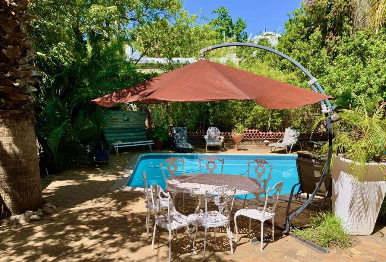 The Little Hideaway Guesthouse Stellenbosch Bagian luar foto