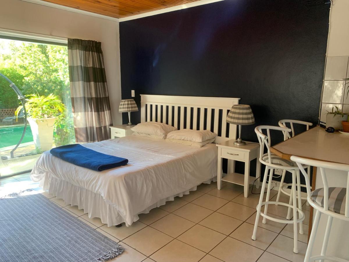 The Little Hideaway Guesthouse Stellenbosch Bagian luar foto