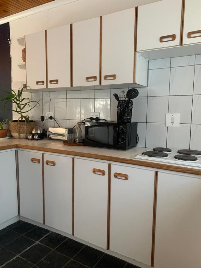 The Little Hideaway Guesthouse Stellenbosch Bagian luar foto